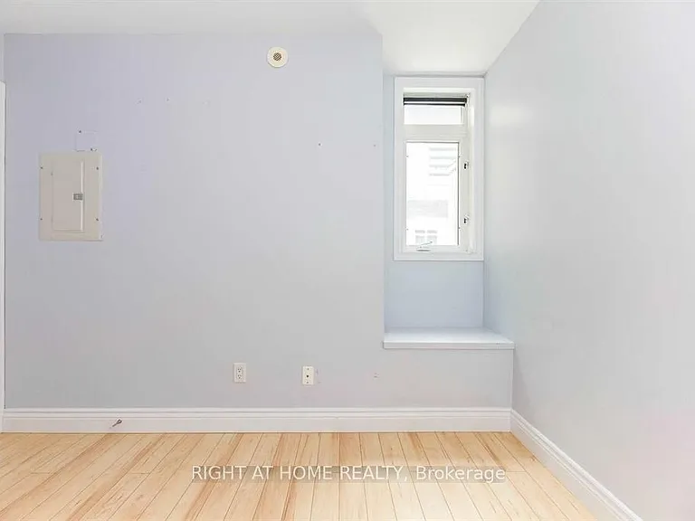 415 Jarvis St #327 — Photo 19