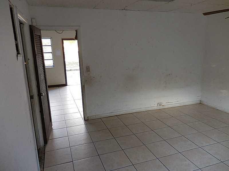 2nd image of 1171 NW 139th St
