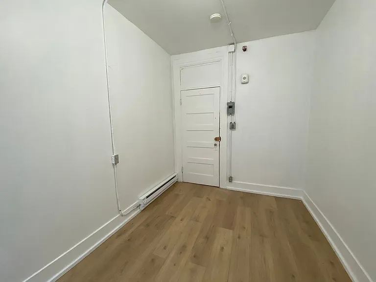 858 Washington St #84 — Photo 2