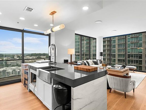 3rd image of 270 17th St NW Unit 2012