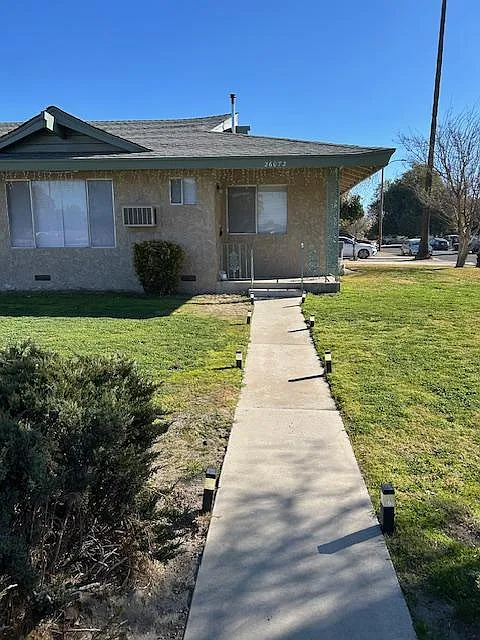26072 S San Jacinto St — Photo 2