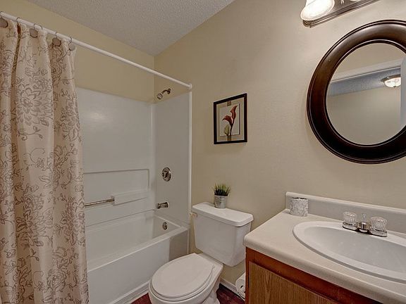2nd image of 1900 SE Hillmoor Dr #9