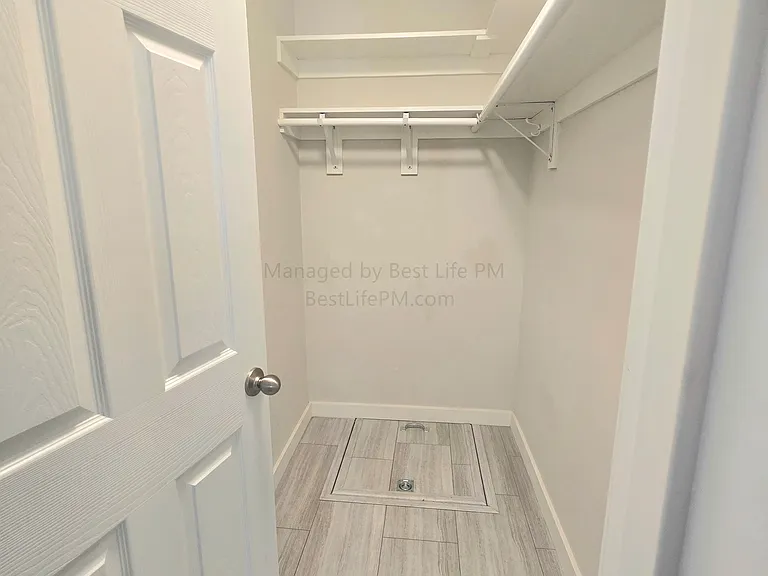 114 SE 218th Ave — Photo 14