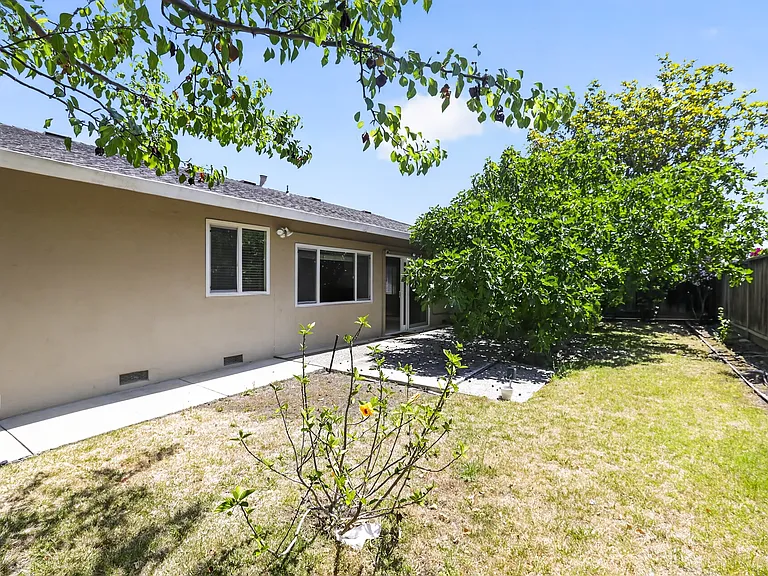 1000 Bluebonnet Dr — Photo 14
