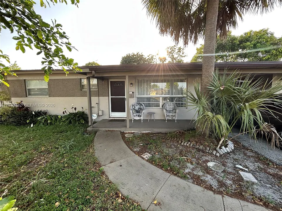 571 SW 29th Ter