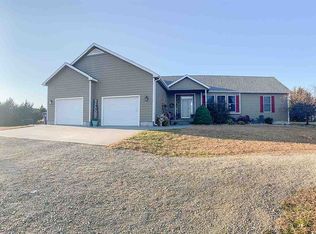 13395 Wildridge Rd, Wamego, KS 66547