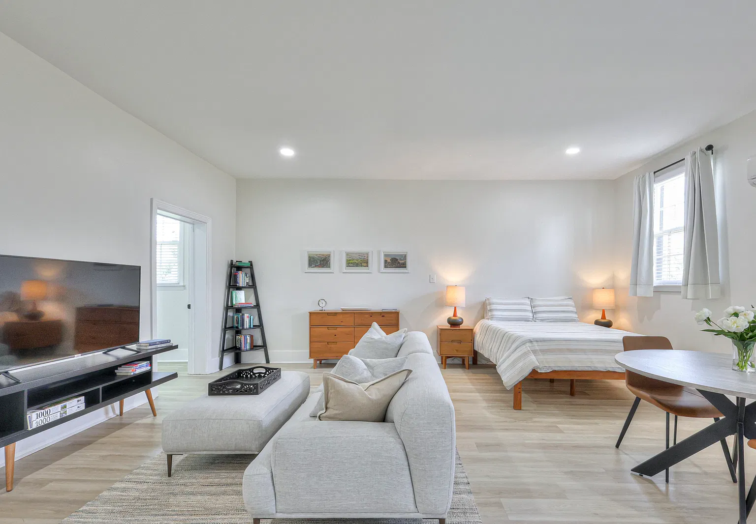 Studio, 450 sqft, $1,650 — Photo 4