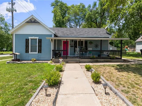 229 S Front St, Pleasant Hill, MO 64080