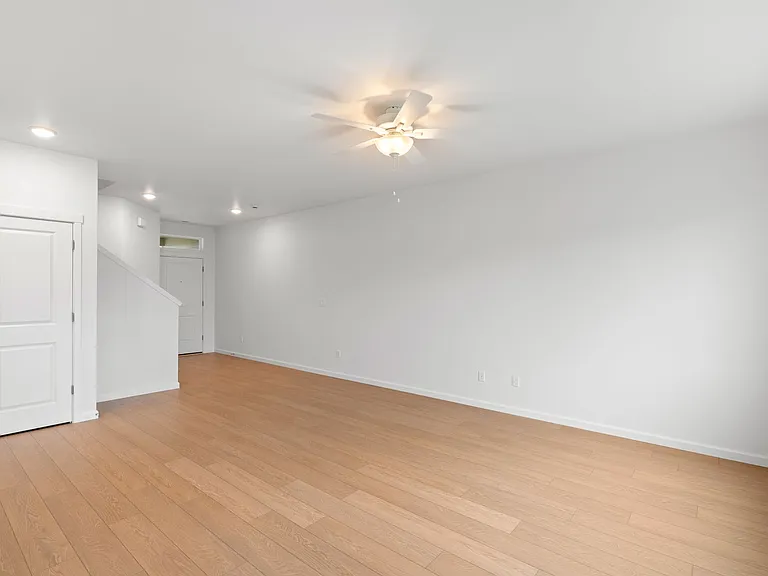 1500 NE 185th Ave — Photo 11