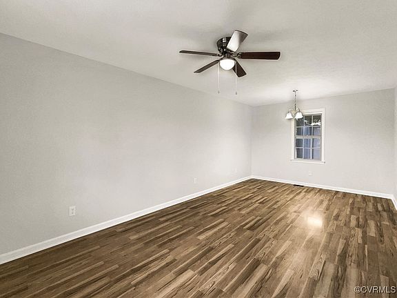 3rd image of 1600 Stewart Ave
