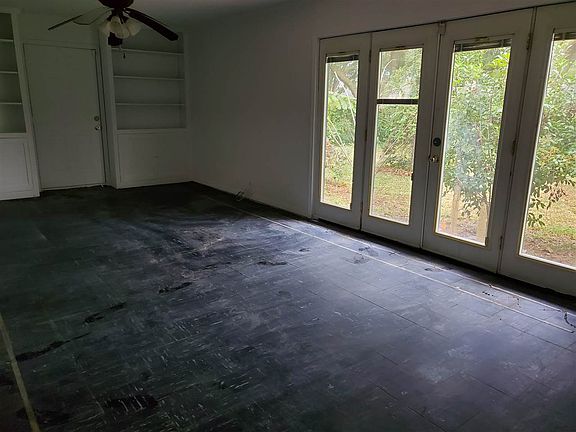 4th image of 312 McNee Dr