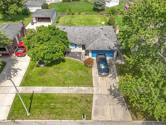 2nd image of 25042 Leroy St