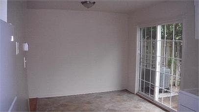 3rd image of 135 Hickok Cir