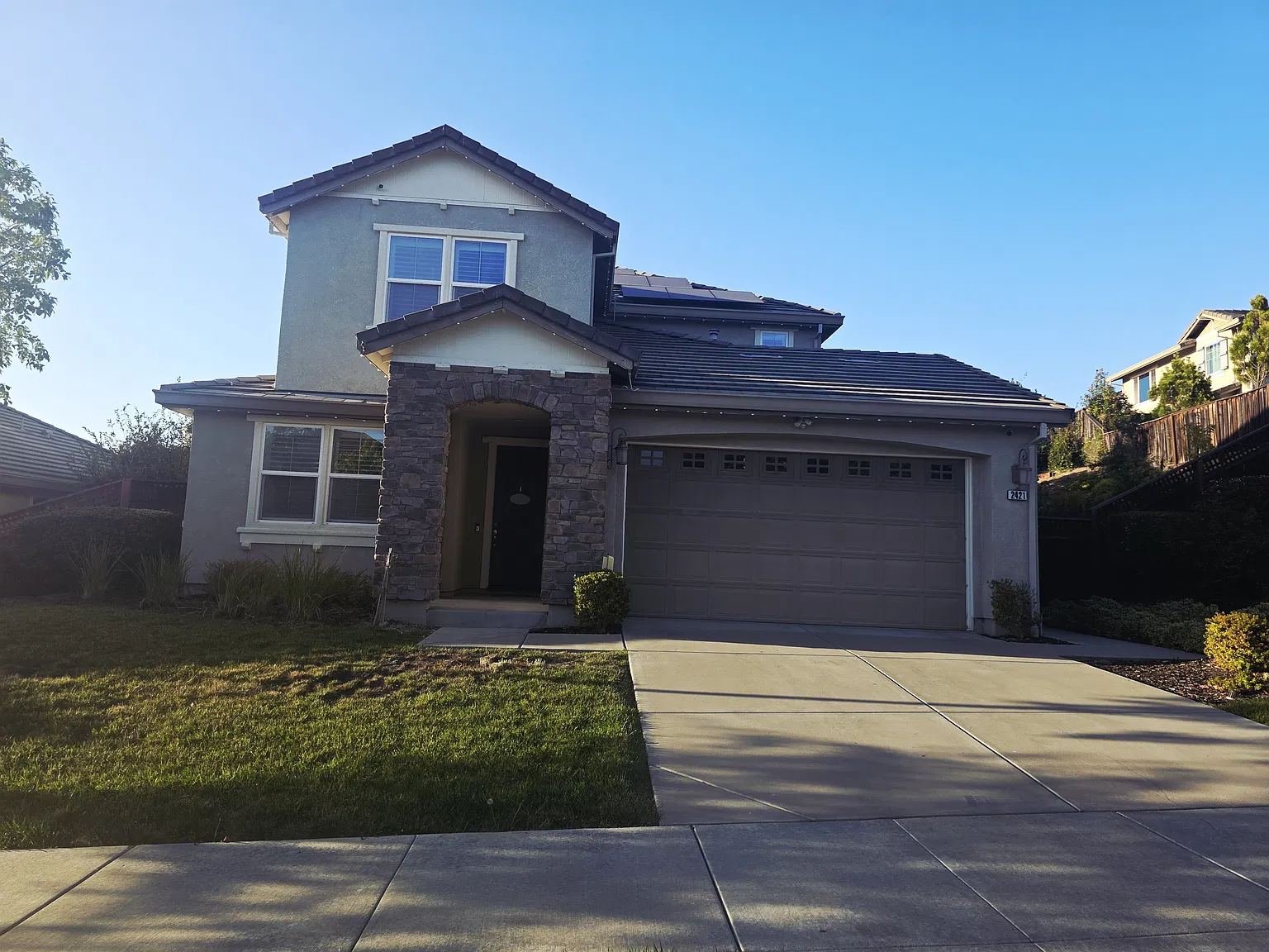 5 bed, 3010 sqft, $5,950 — Photo 1