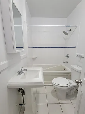 Rented by Bohemia Realty Group | media 16