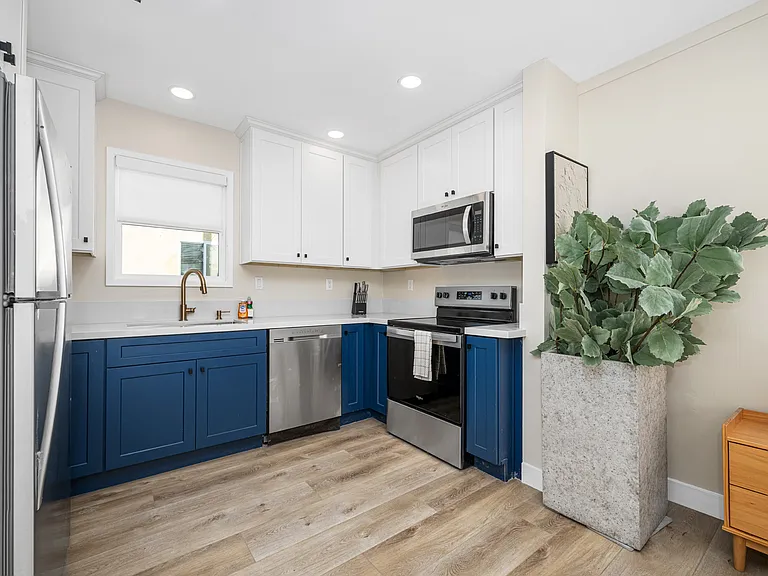1211 Seal Way #C — Photo 11