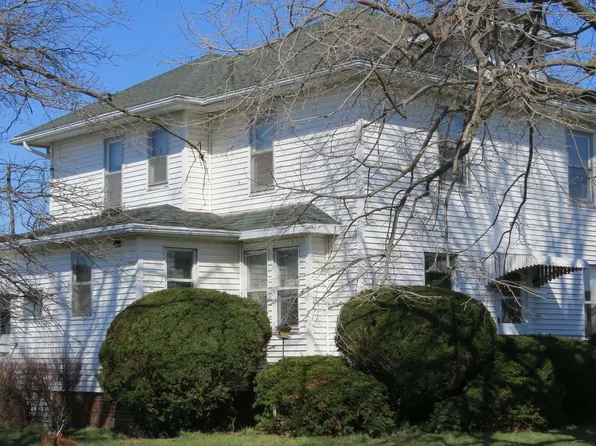 8763 County Road G63, Columbus Junction, IA 52738