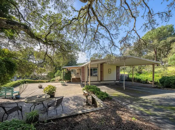 17581 Pond Derosa Ln #17581/3, Salinas, CA 93907