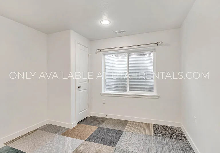 4249 E Hill View Dr — Photo 15