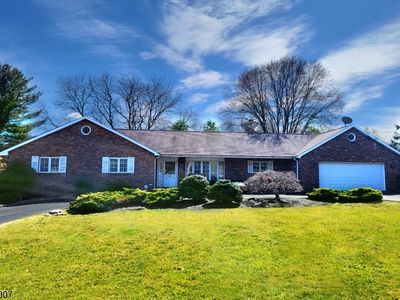 85 Old Ln, Towaco, NJ, 07082