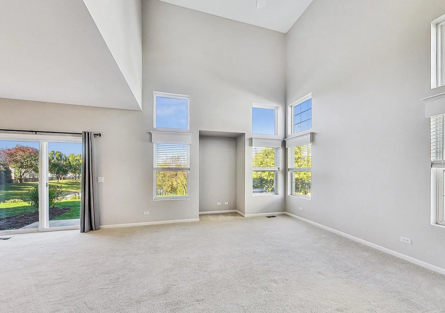 2 bed, 2.5 bath, 1791 sqft, $2,650 — Photo 3