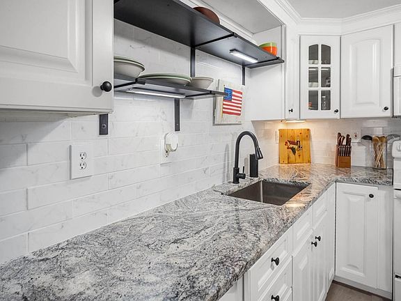 3rd image of 99 East Broadway #8