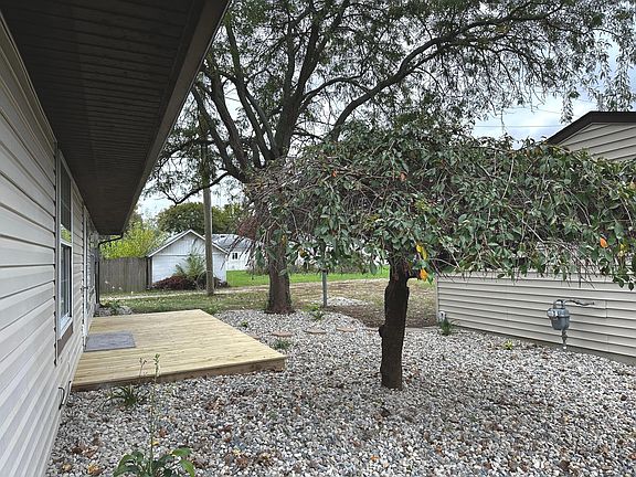 4th image of 1209 Vine St