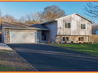 3820 Edgerton St, Vadnais Heights, MN 55127