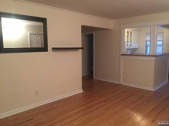 3rd image of 125 E Clinton Ave #1A-107A