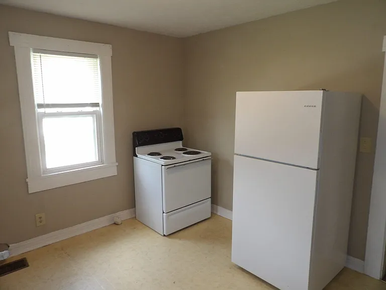 400 Noel Ave — Photo 25