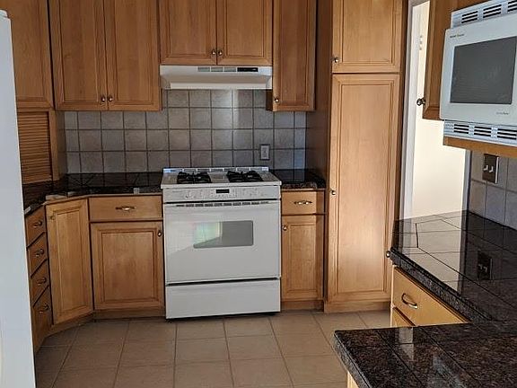 3rd image of 1029 E 8th Ave APT 609