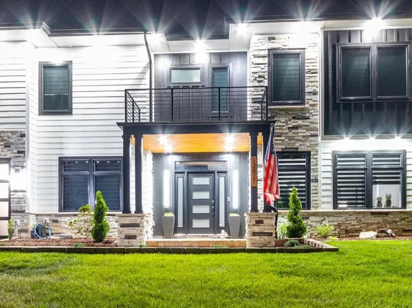 13821 Leighfield St, Chantilly, VA 20151