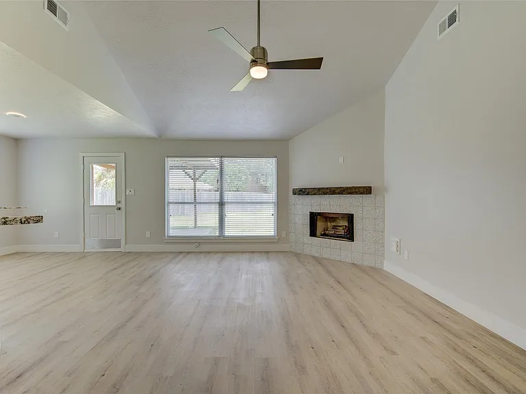 4931 Lake Catherine Ct — Photo 26