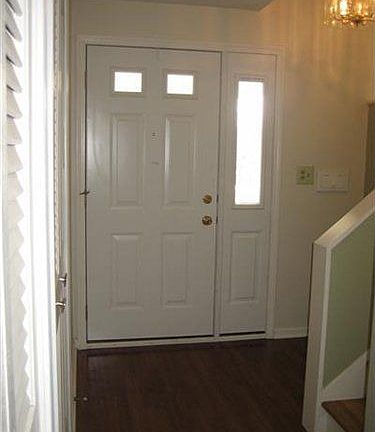 3rd image of 33211 Warwickshire Ln