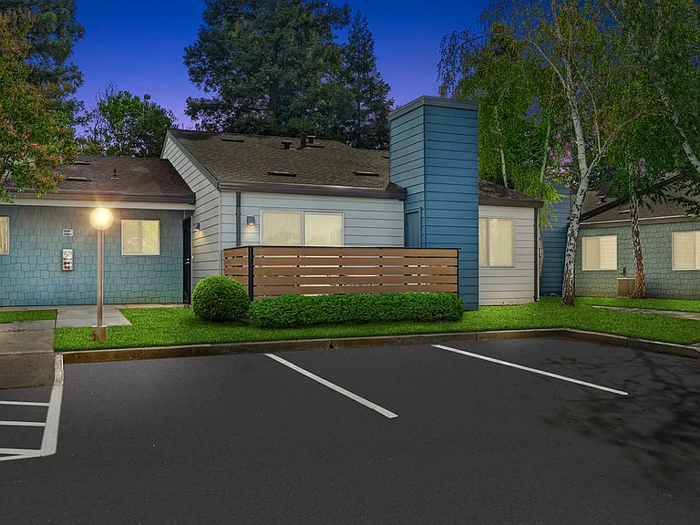 Wind Chase Apartment Homes — Photo 2