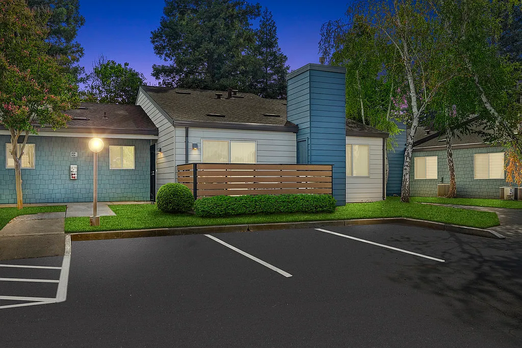 Building Photo - Wind Chase Apartment Homes