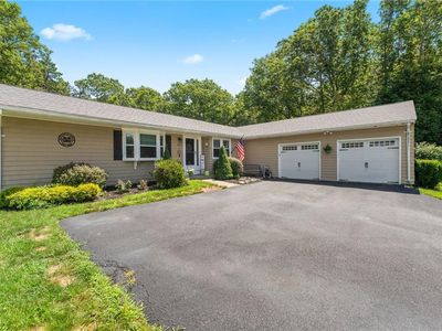 216 Cranston St, Woonsocket, RI, 02895