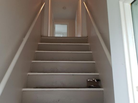 3rd image of 33 Vetterlein Ave