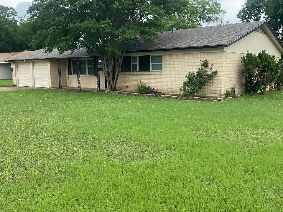 1st image of 135 SE Gardens Blvd