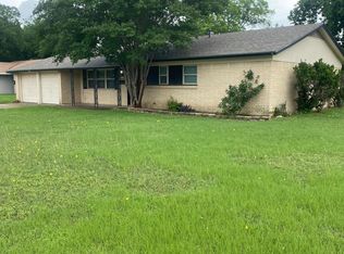 135 SE Gardens Blvd, Burleson, TX 76028