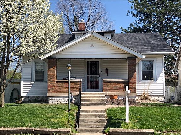 3rd image of 1309 N Drexel Ave