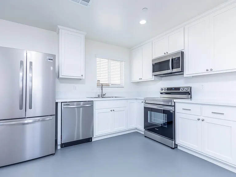1416 Mayo St #B — Photo 8