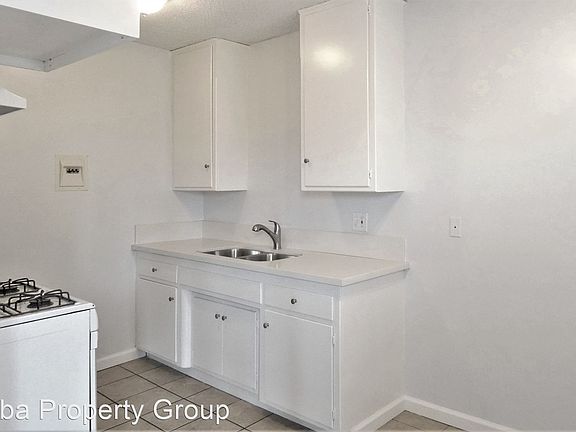 4th image of 8831 Rosecrans Ave