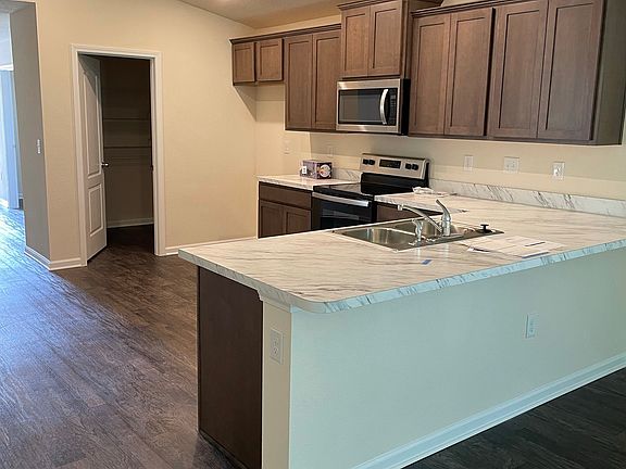 2nd image of 127 Teakwood Dr