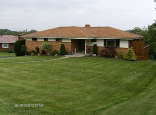 146 Herbst Rd, Coraopolis, PA 15108