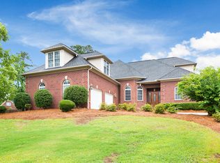 7125 Holmfield Rd, Fayetteville, NC 28306