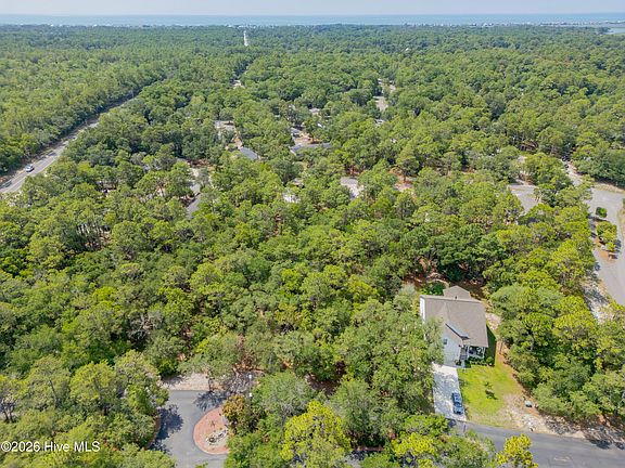 4th image of 827 Folly Drive SE