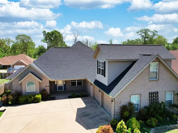 705 SW Maidstone Ave, Bentonville, AR 72712
