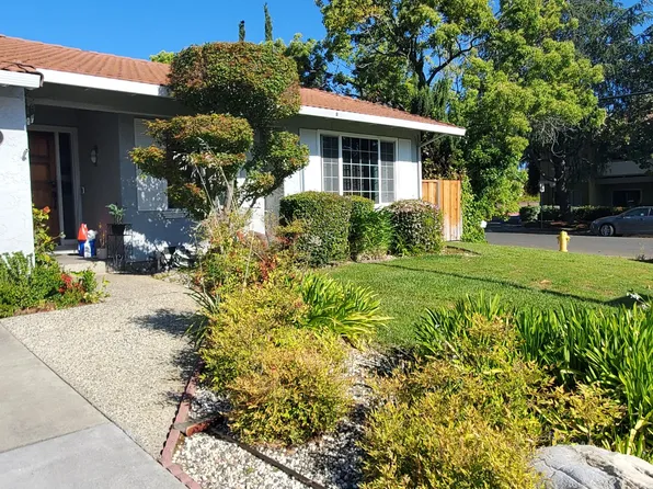 1105 Rollingdell Ct, Cupertino, CA 95014
