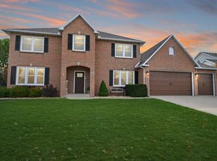 26 Pebblebrook Ct, Bloomington, IL